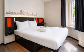 easyHotel Zürich City Main Station